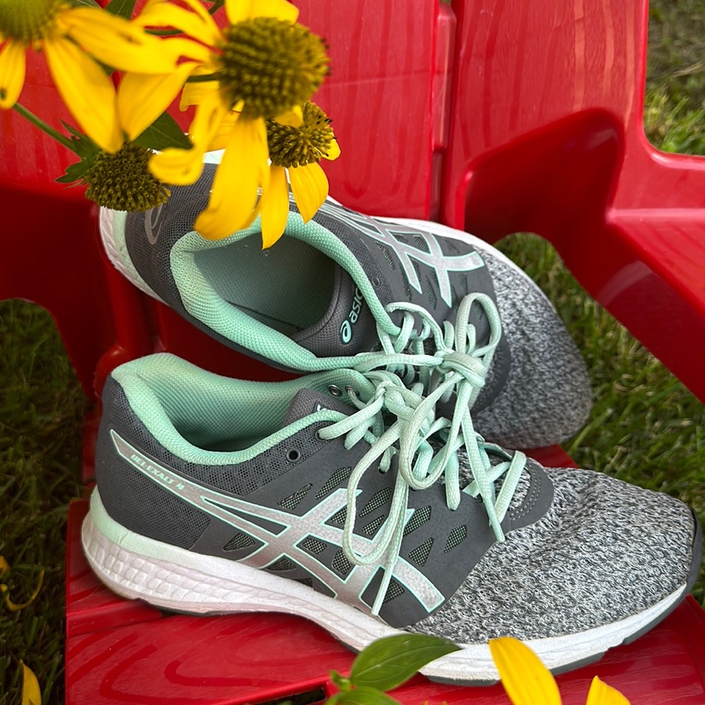 Asics- Gel Exalt 4